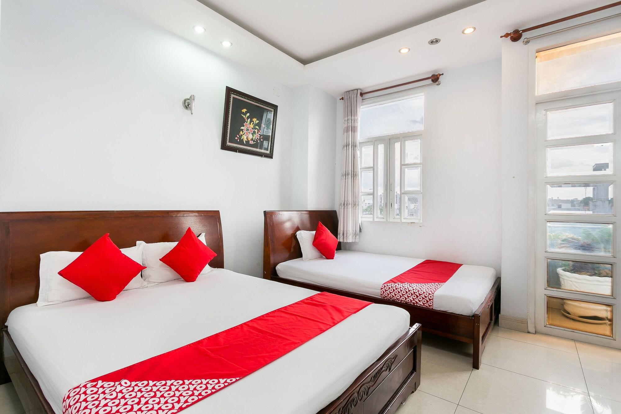 Oyo 130 Tuan Long Hotel Ho Chi Minh City Exterior photo