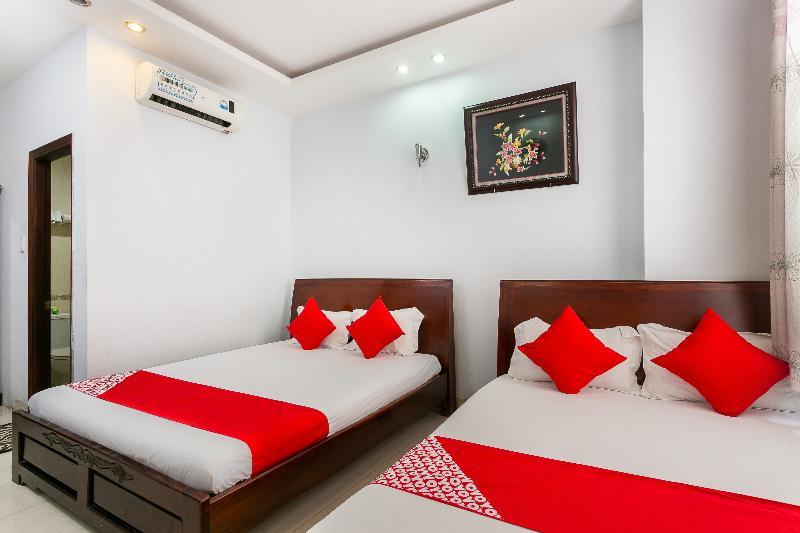 Oyo 130 Tuan Long Hotel Ho Chi Minh City Exterior photo